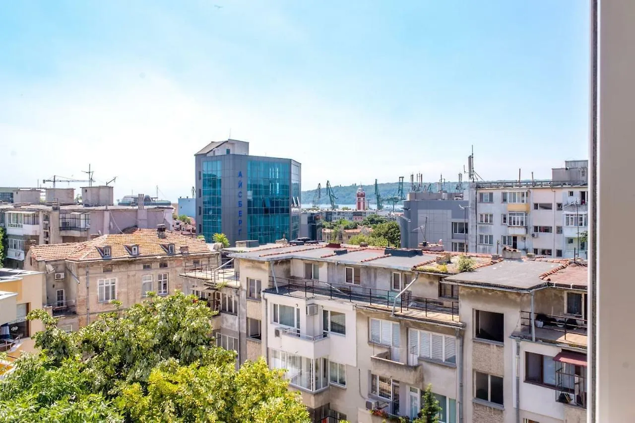 Port View Apartment 4 Guests With Parking Place In City Center Varna