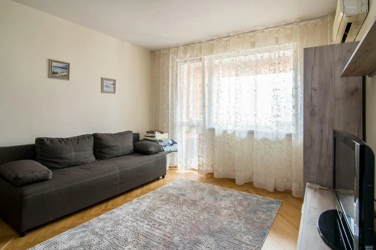 Port View Apartment 4 Guests With Parking Place In City Center Varna Bulgaria